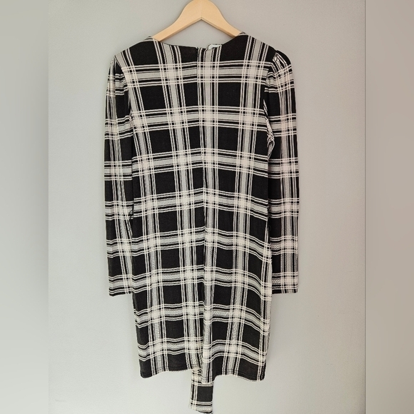 LE CHÂTEAU plaid dress longsleeves with  belt - Picture 5 of 5